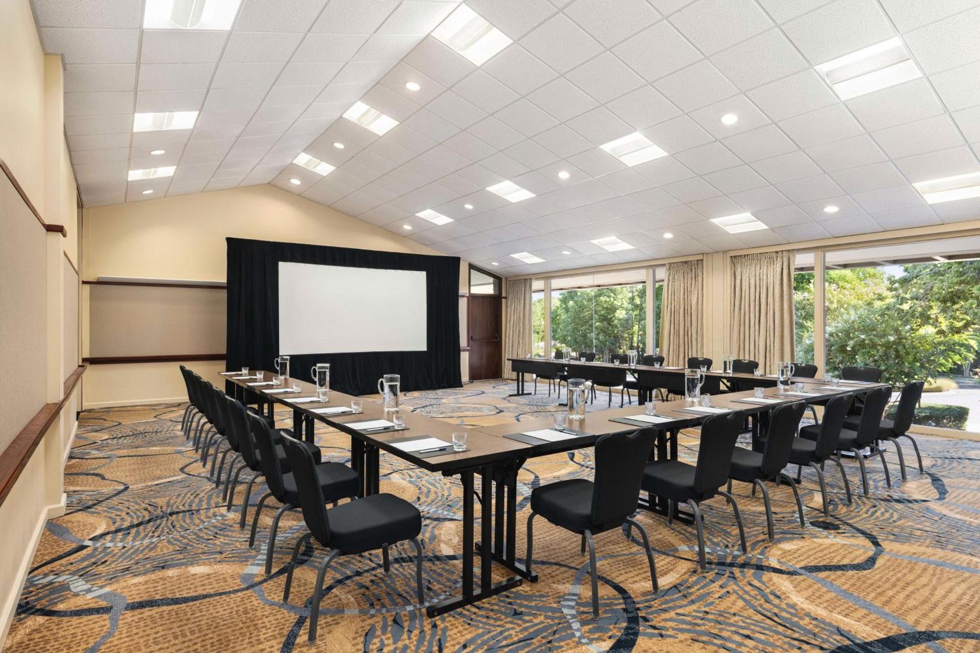 The Woodlands Resort, Curio Collection By Hilton Eksteriør billede