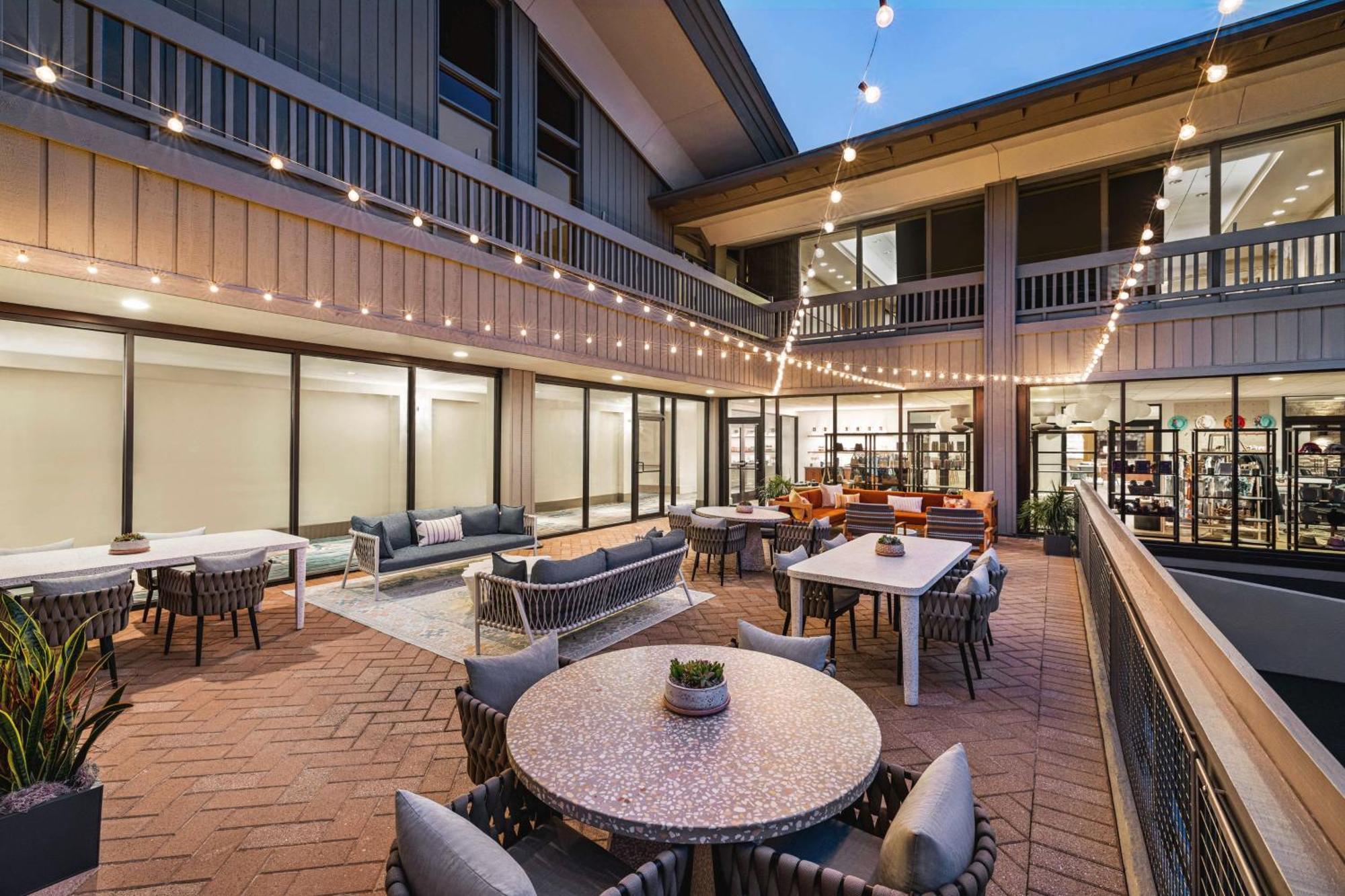 The Woodlands Resort, Curio Collection By Hilton Eksteriør billede